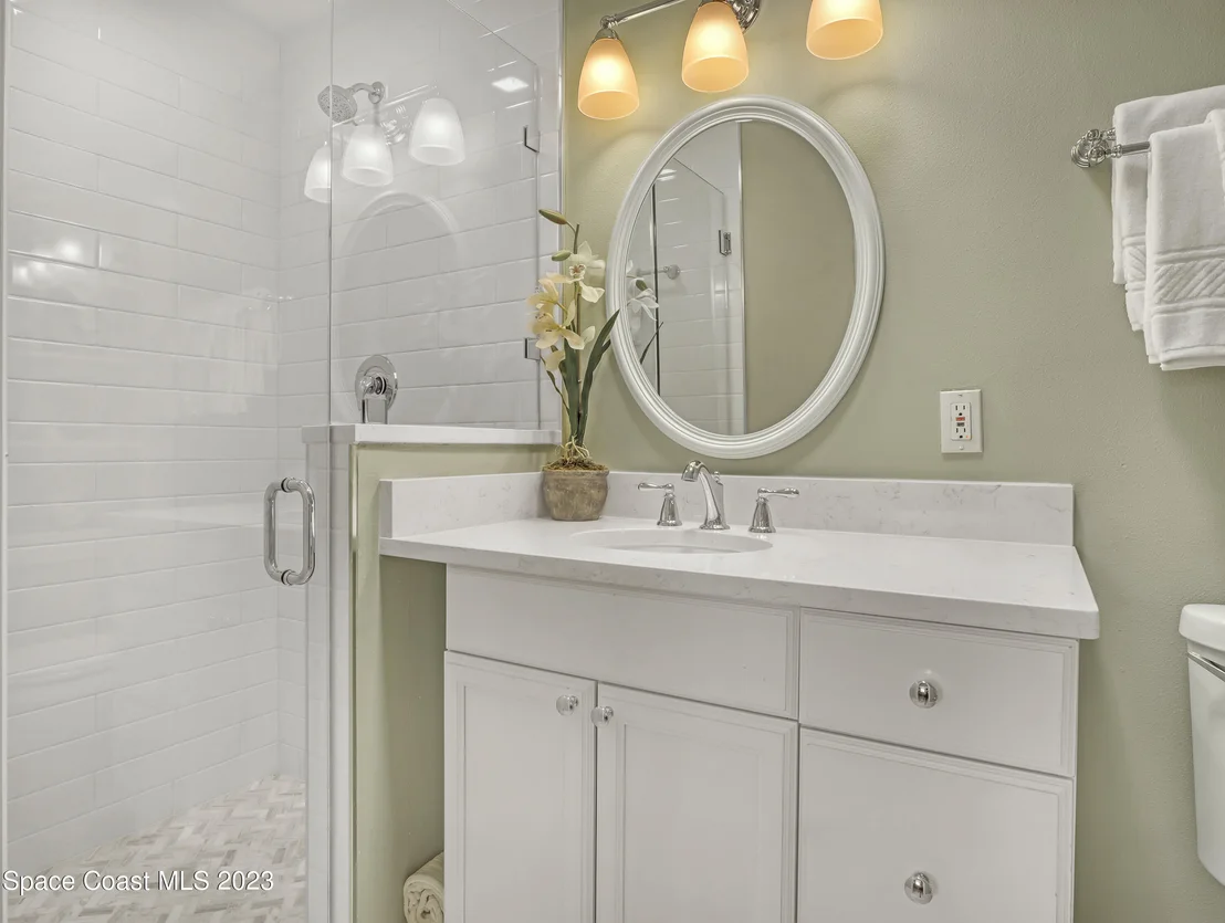 Photo of 972 W Whitmire Drive