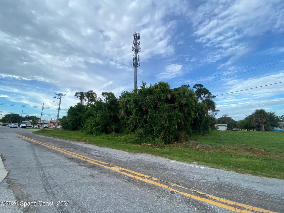 Photo of 1438 Cypress Avenue