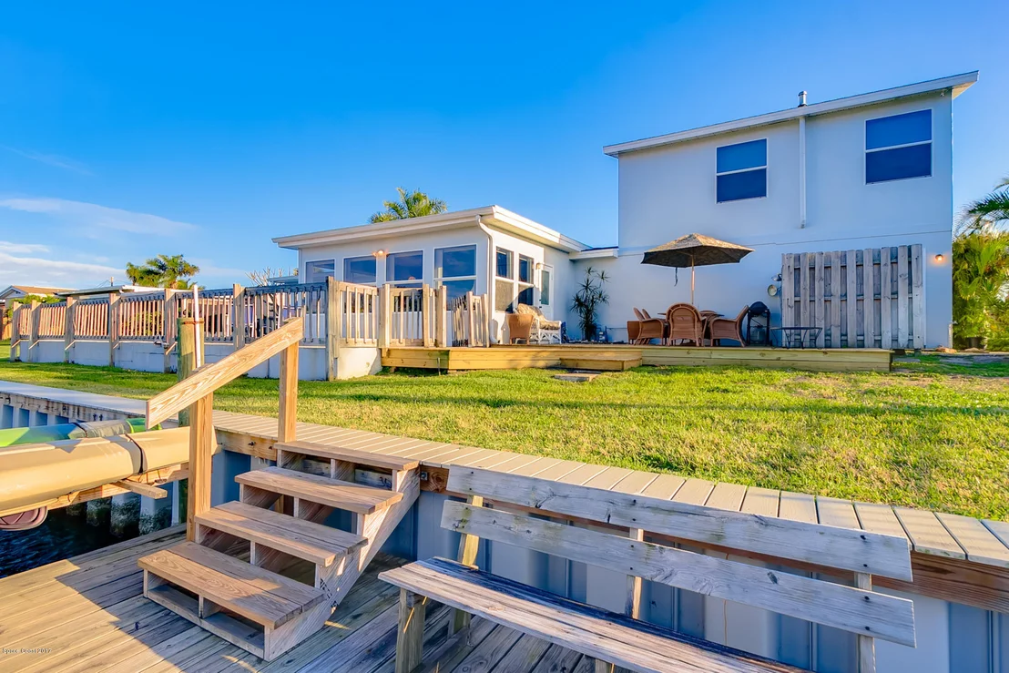 Photo of 485 Cardinal Drive