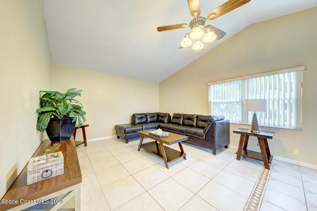 Photo of 1802 Fallon Boulevard NE