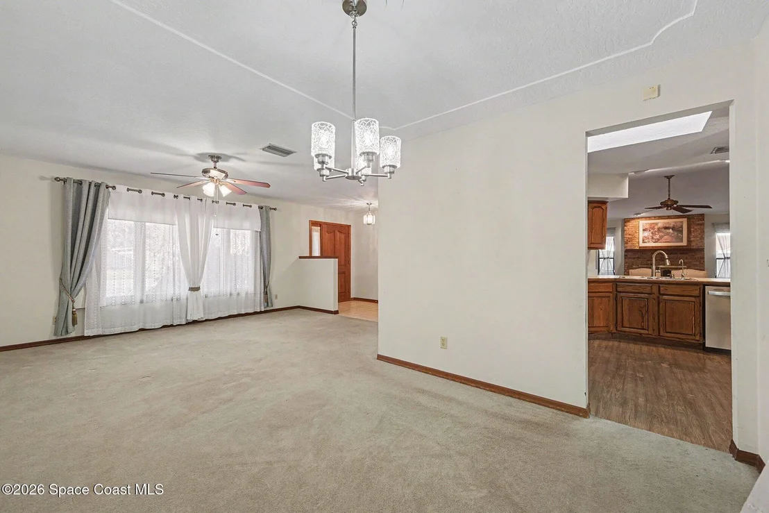 Photo of 2001 Thistle Drive