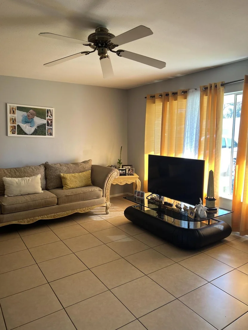 Photo of 1240 Bard Lane NE