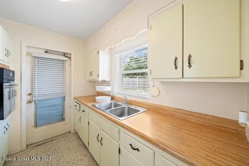 Photo of 412 Par Avenue