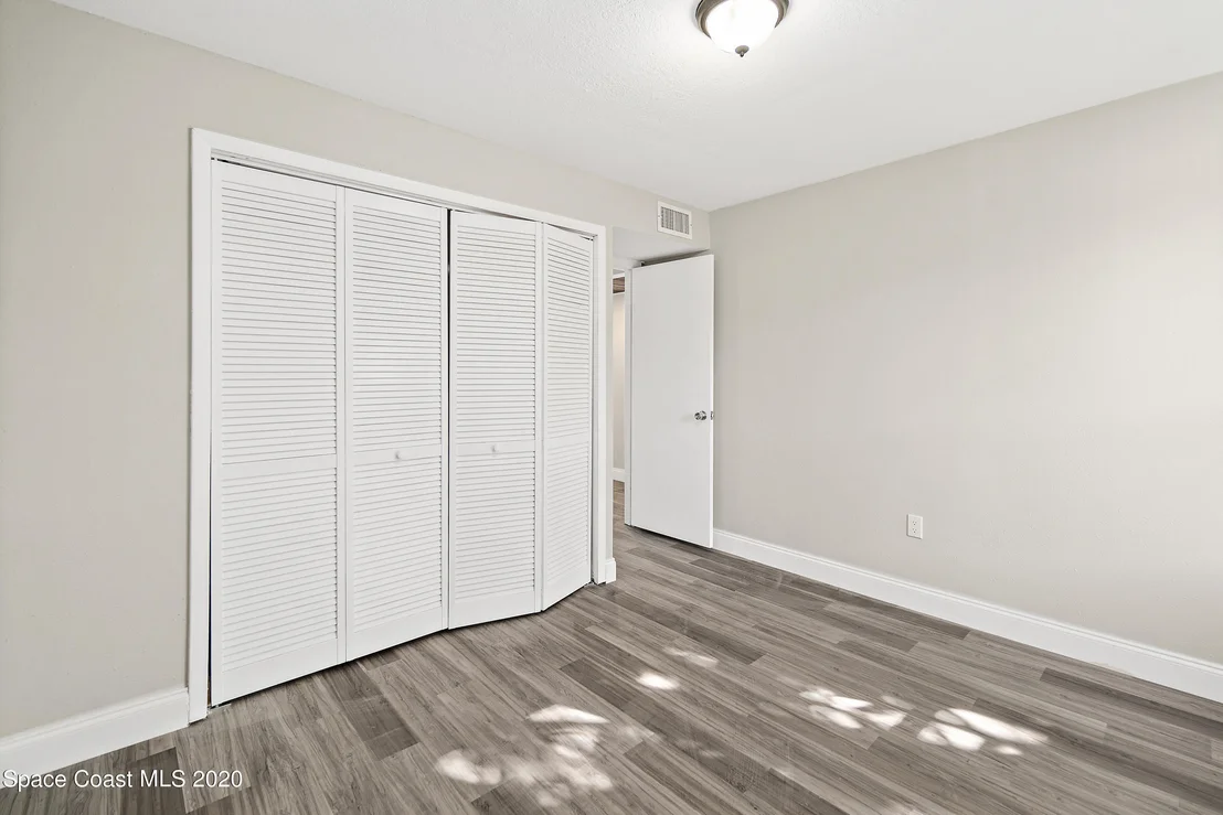 Photo of 473 Willow Tree Drive