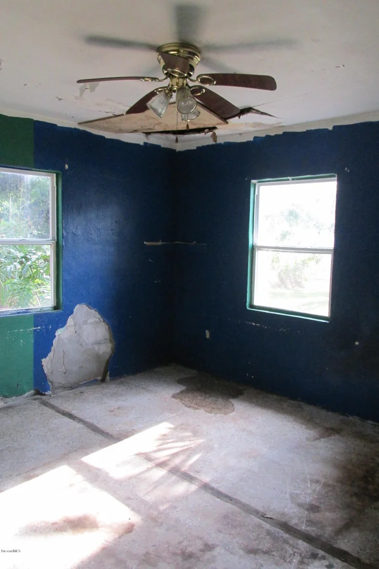 Photo of 84 NW Irwin Avenue