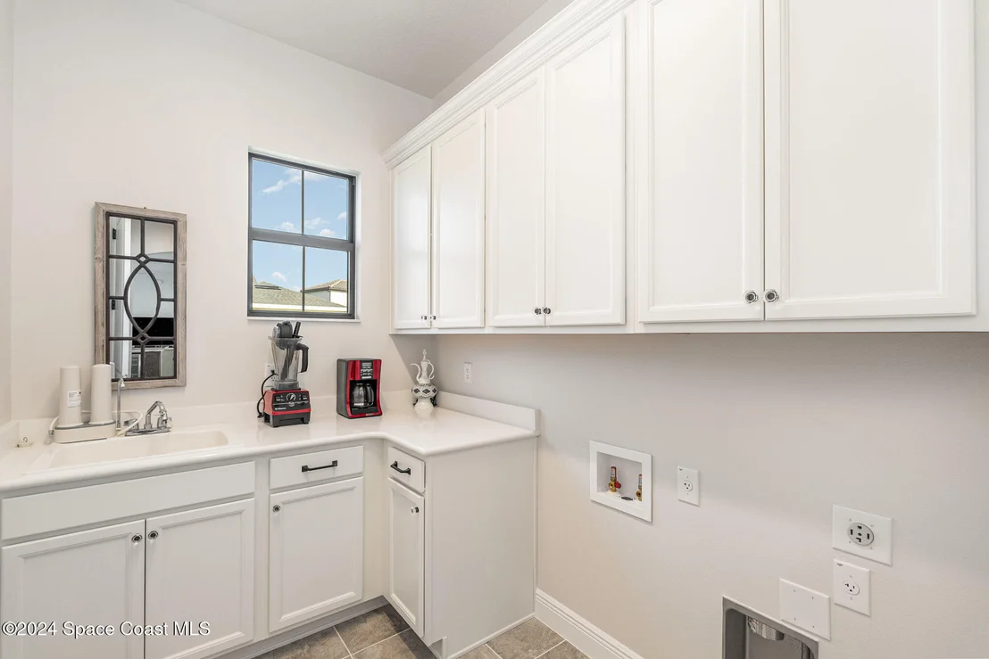 Photo of 8386 Lyside Drive