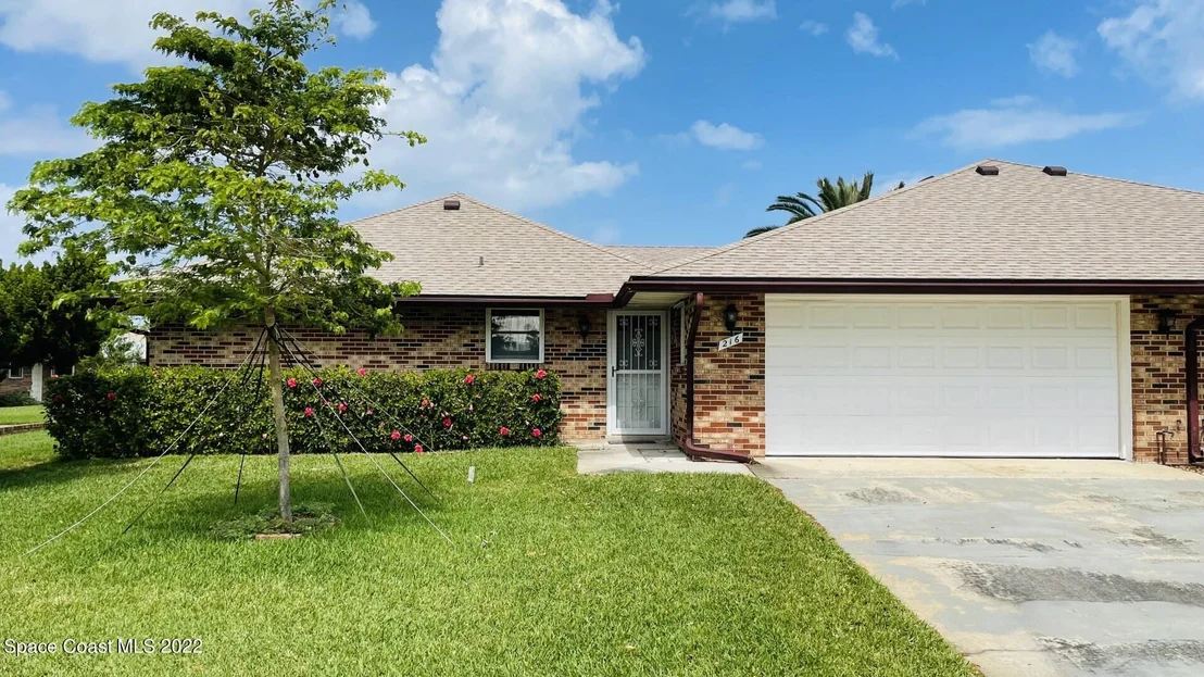 Photo of 216 Chalet Avenue