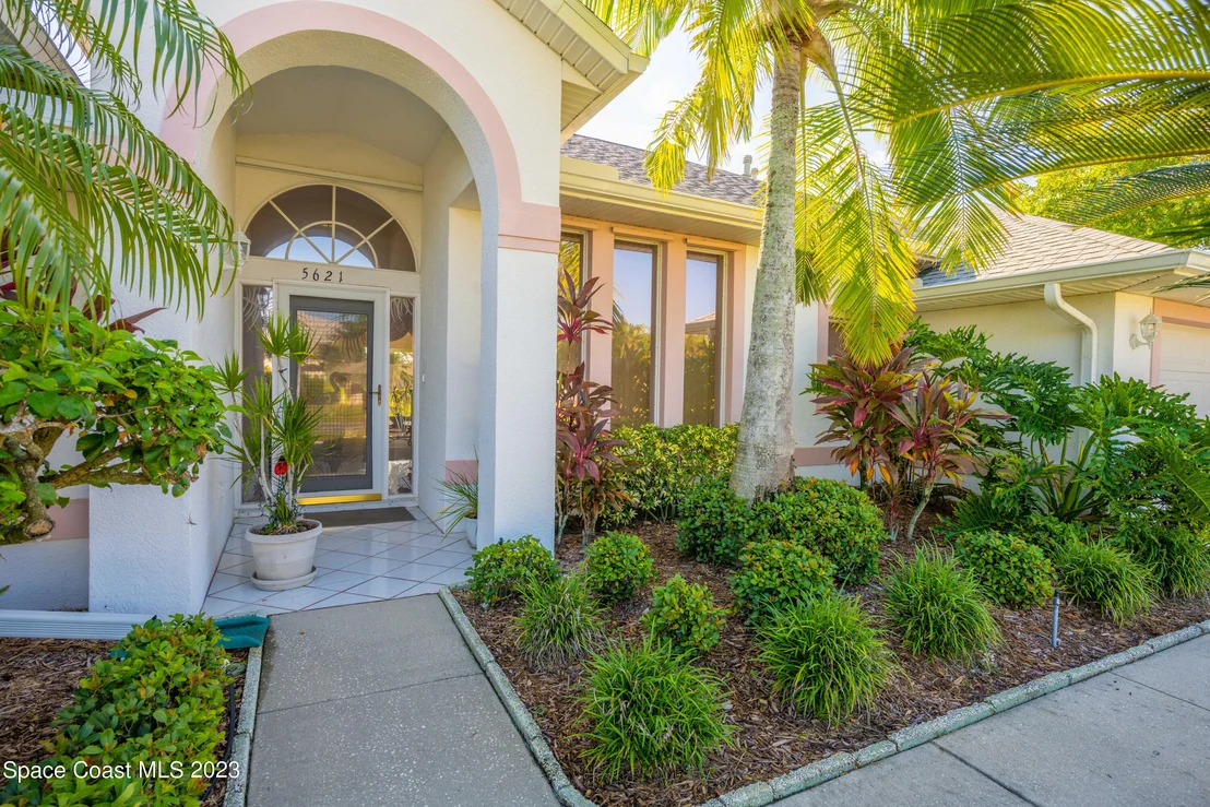 Photo of 5621 Herons Landing Drive