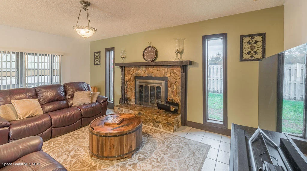 Photo of 979 Sable Lane