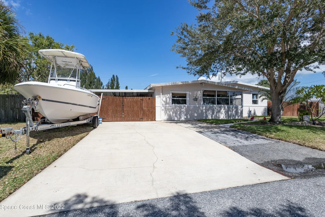 Photo of 207 Albert Avenue