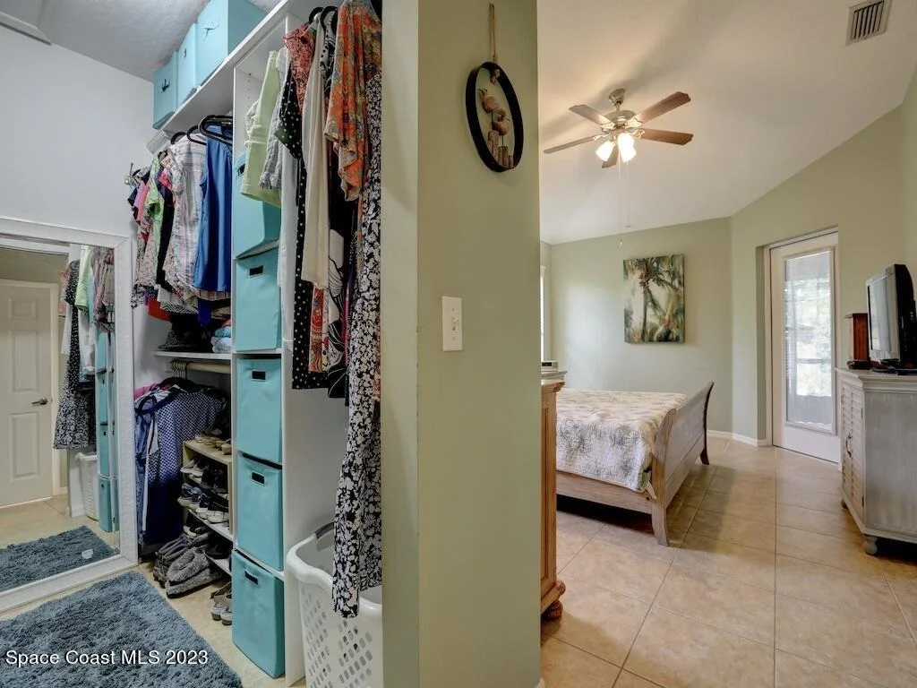 Photo of 9850 Oak