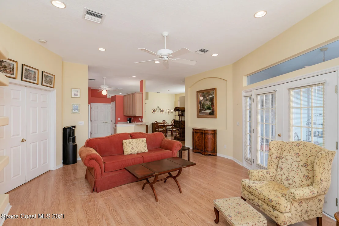 Photo of 849 Villa Drive