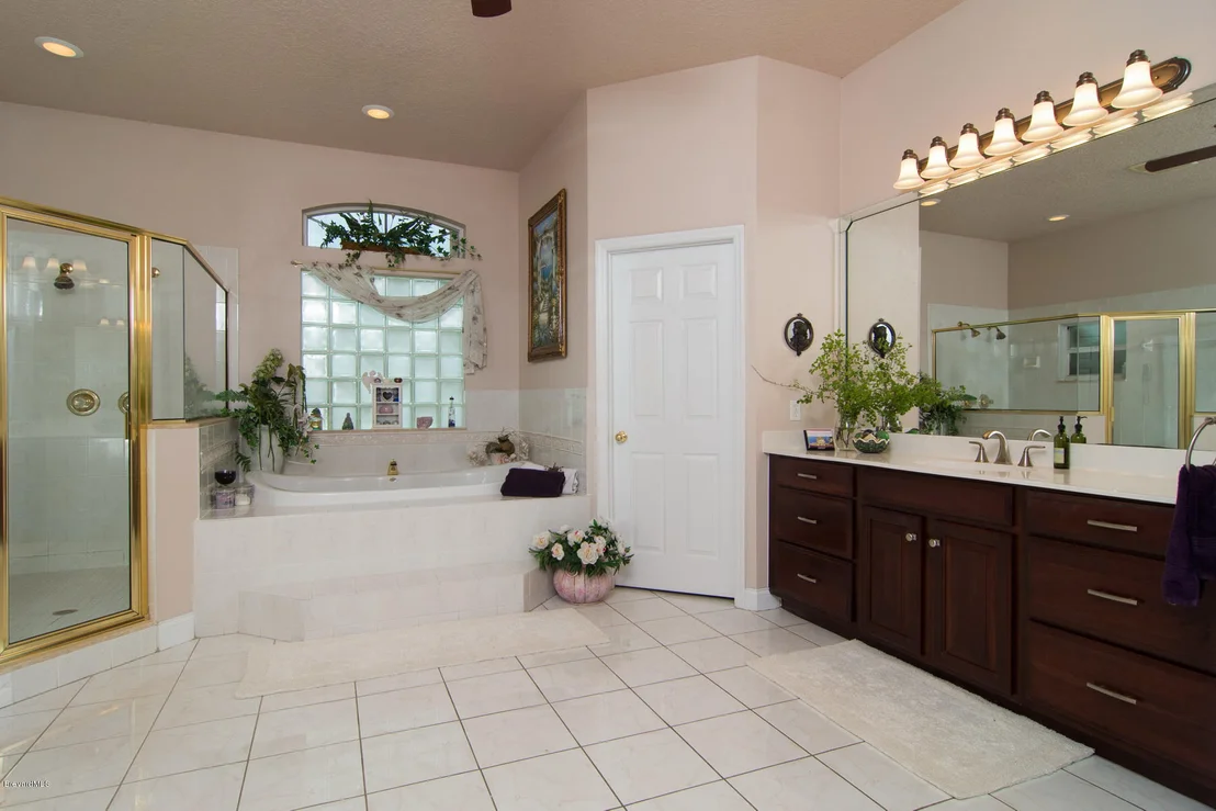 Photo of 925 Derby Lane