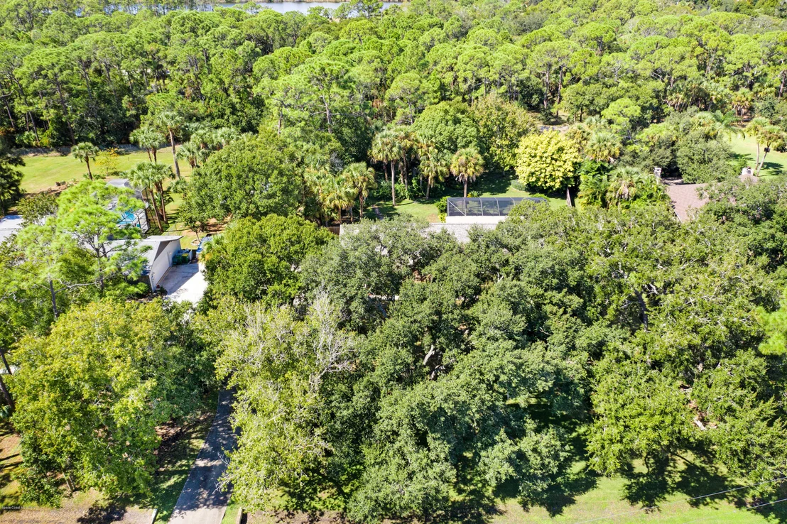 Photo of 1720 Hidden Lake Drive