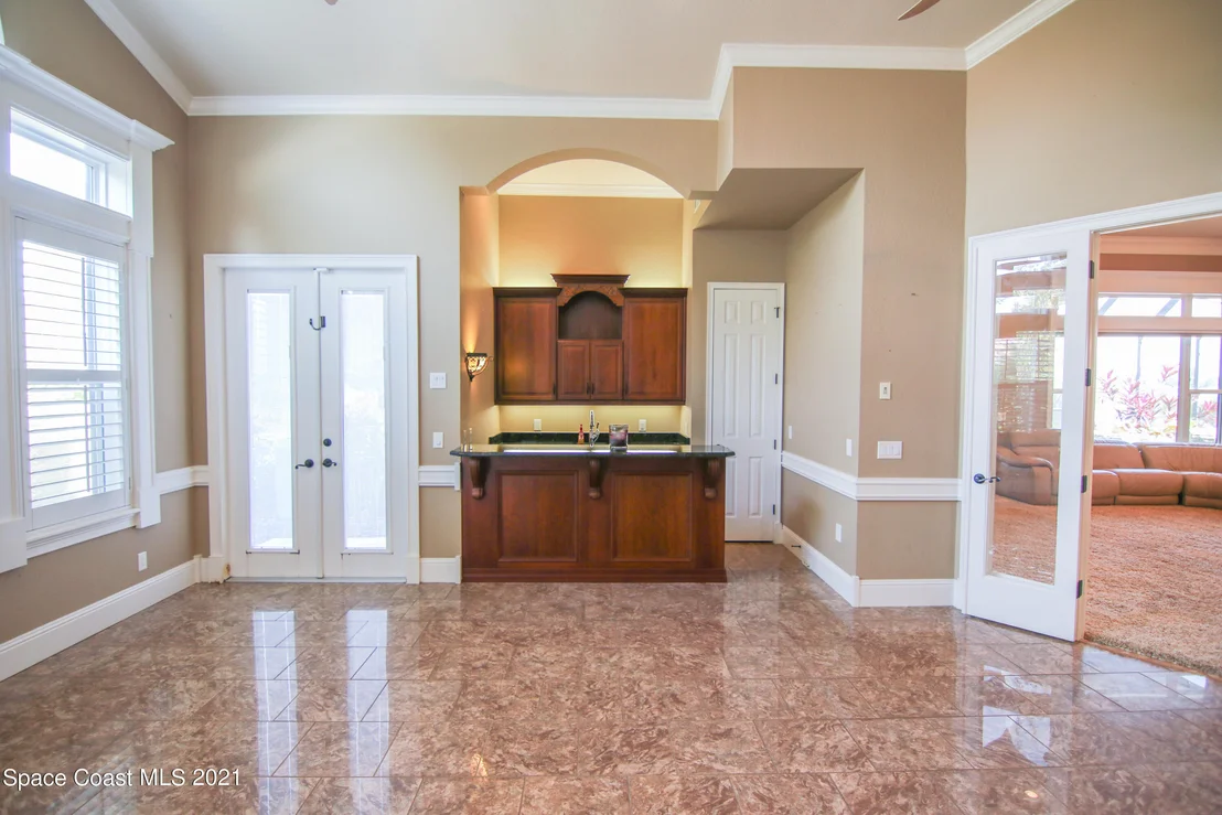 Photo of 228 Mclean Point