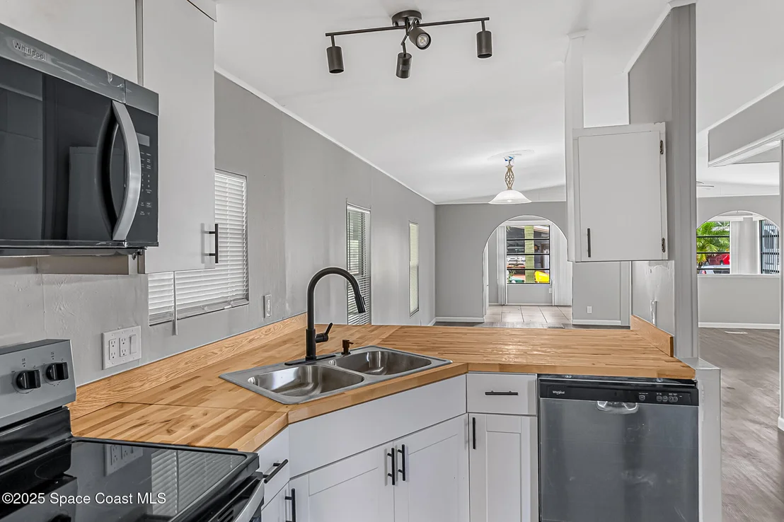 Photo of 555 Marlin Circle