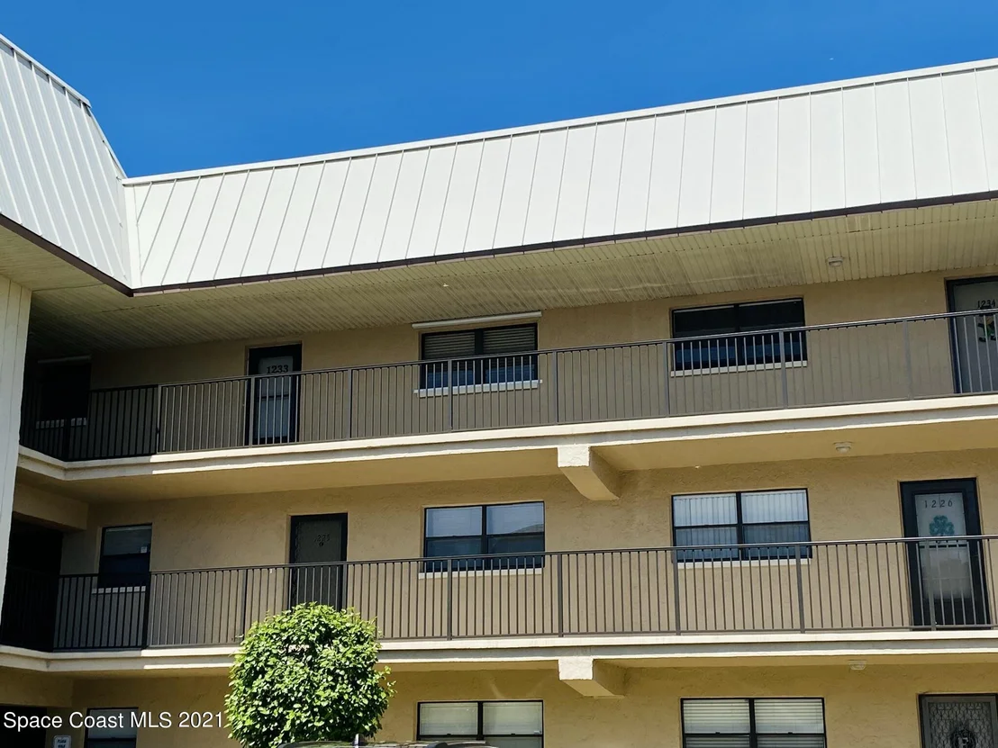Photo of Unit 1233 at 305 Tangle Run Boulevard