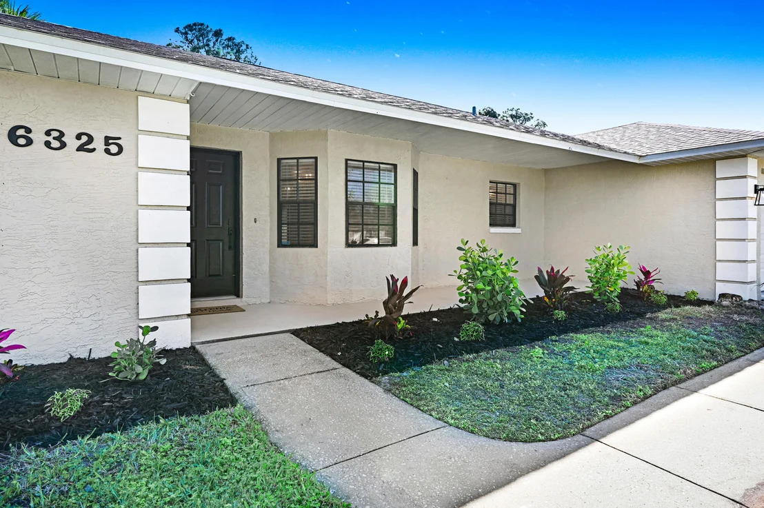 Photo of 6325 Hudson Road