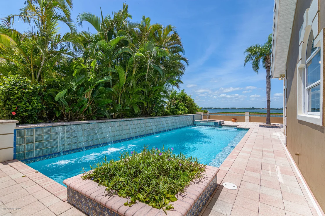 Photo of 454 Lanternback Island Drive