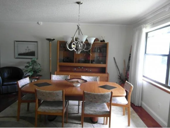 Photo of 2480 Johnston