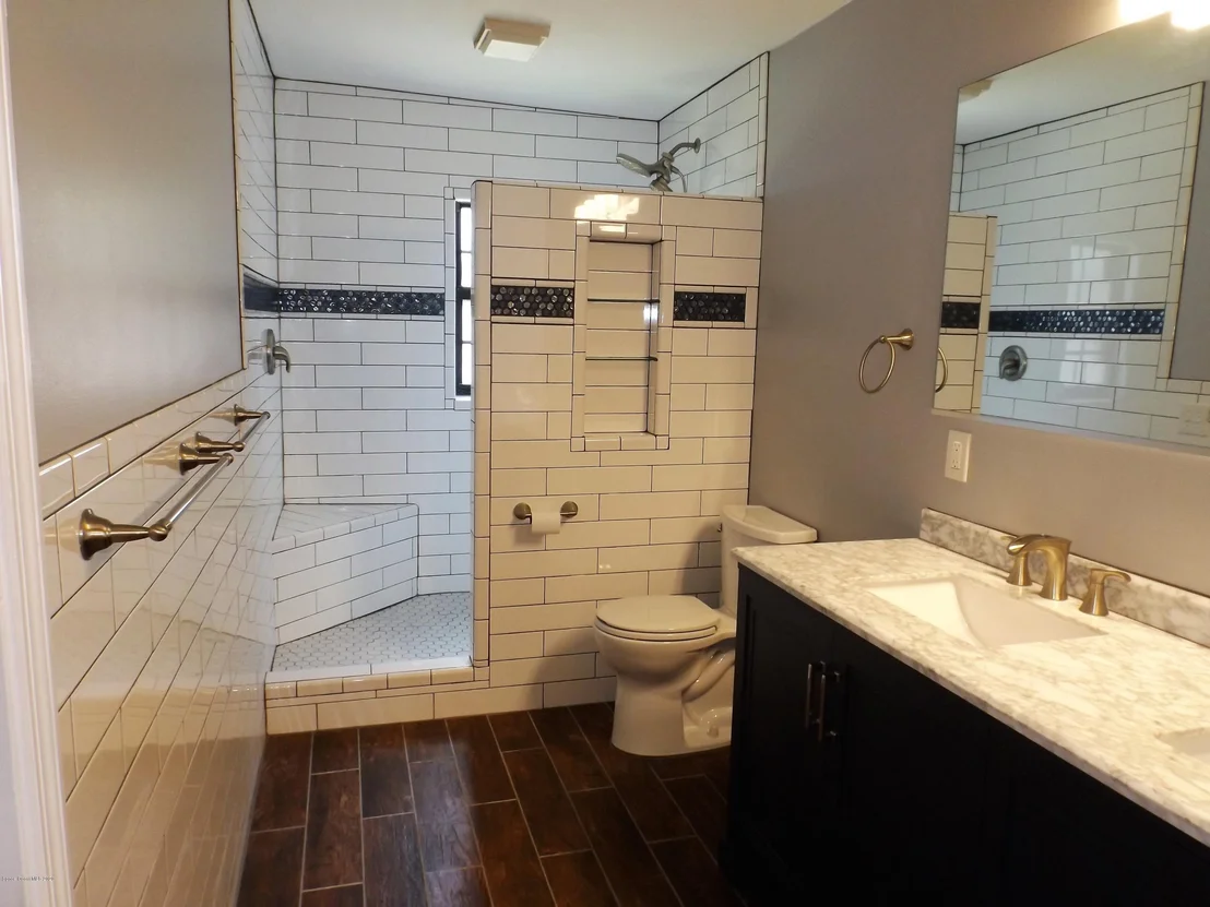 Photo of 1311 Ashwood Drive