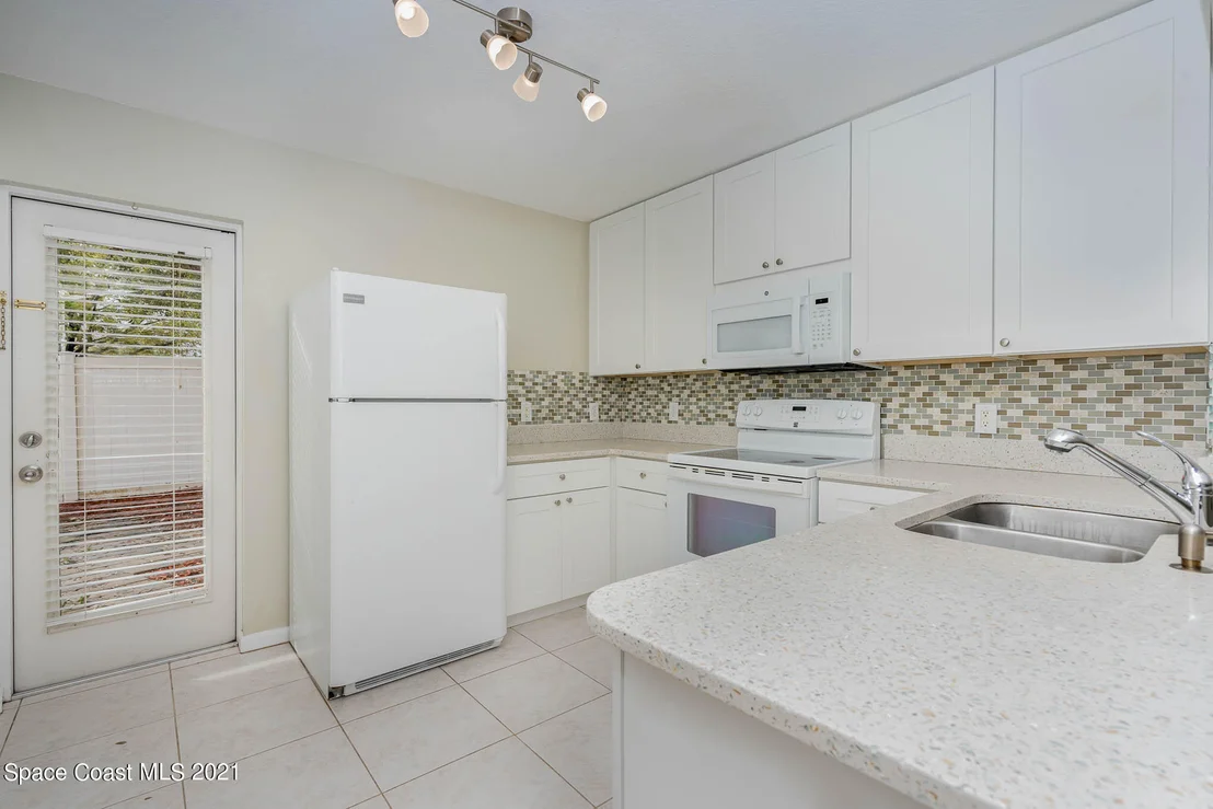 Photo of Unit 103 at 950 Luminary Circle