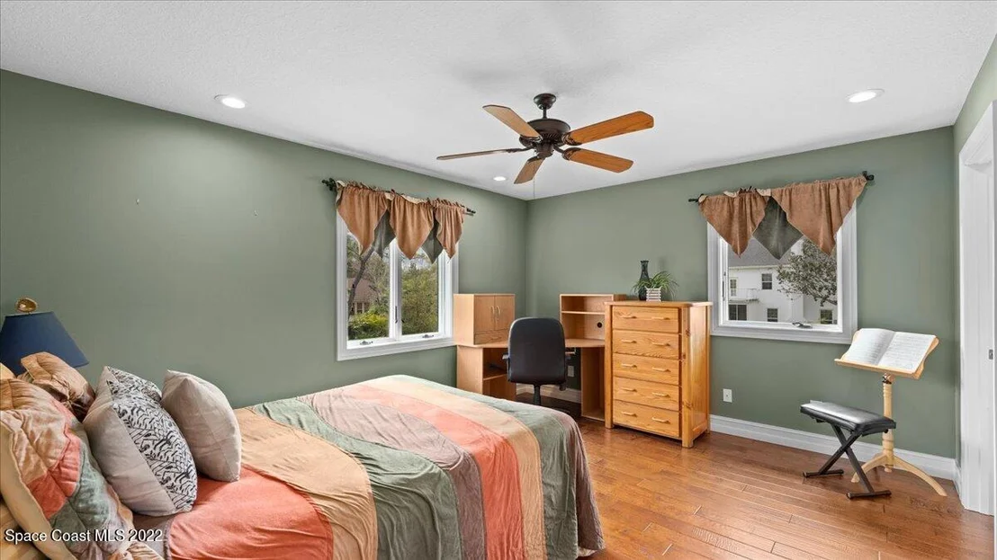 Photo of 873 Oak Park Drive