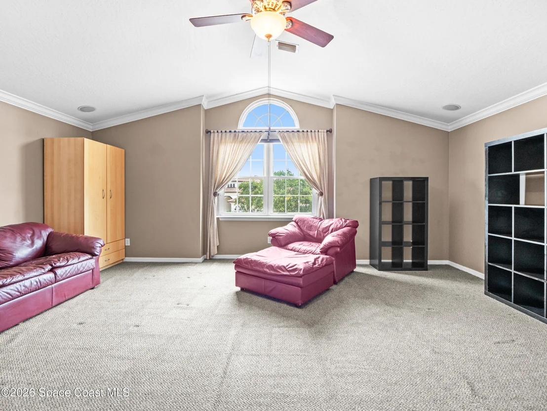 Photo of 992 Balmoral Way