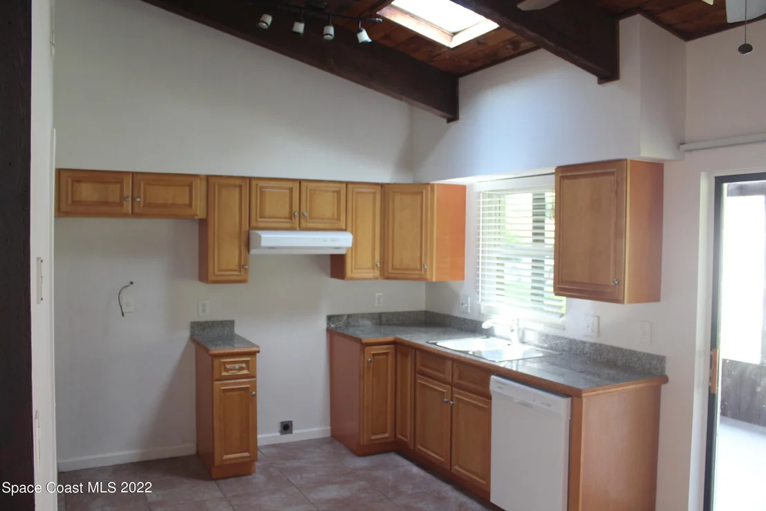 Photo of 315 Bayhead Drive