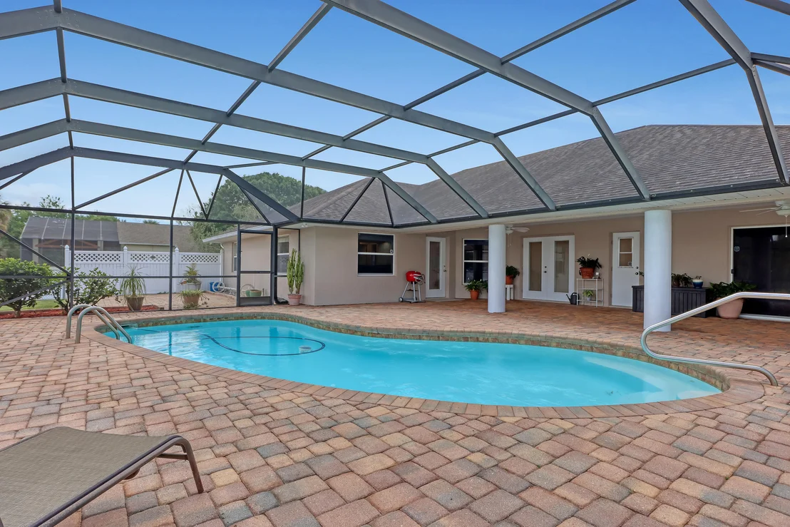 Photo of 1840 Barton Boulevard