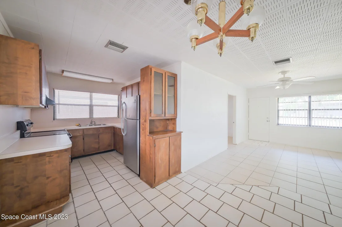 Photo of 1529 Mac Arthur Lane