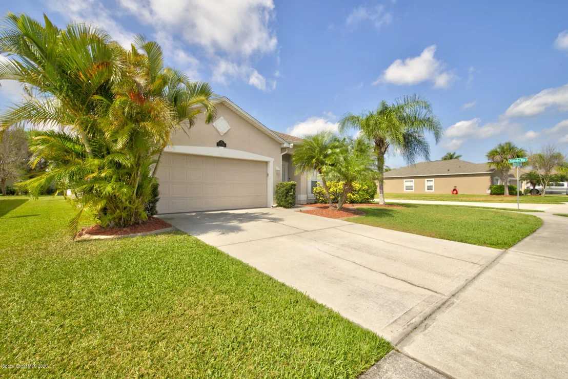 Photo of 5736 Indigo Crossing Drive