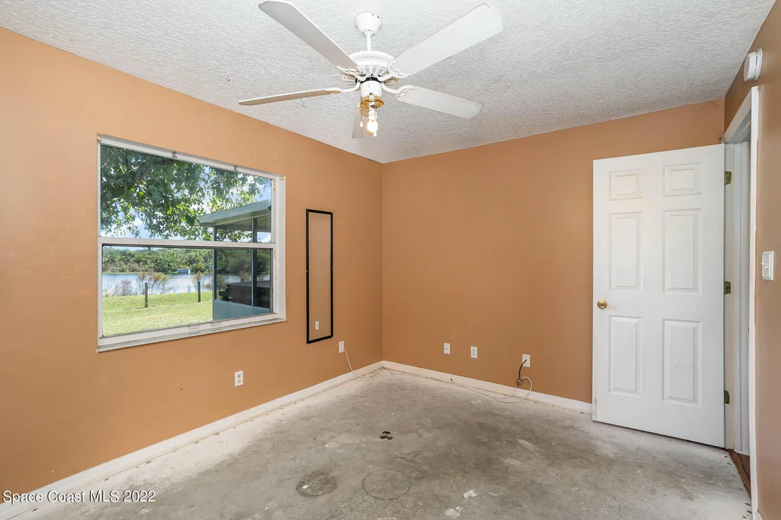 Photo of 6291 Golfview Avenue