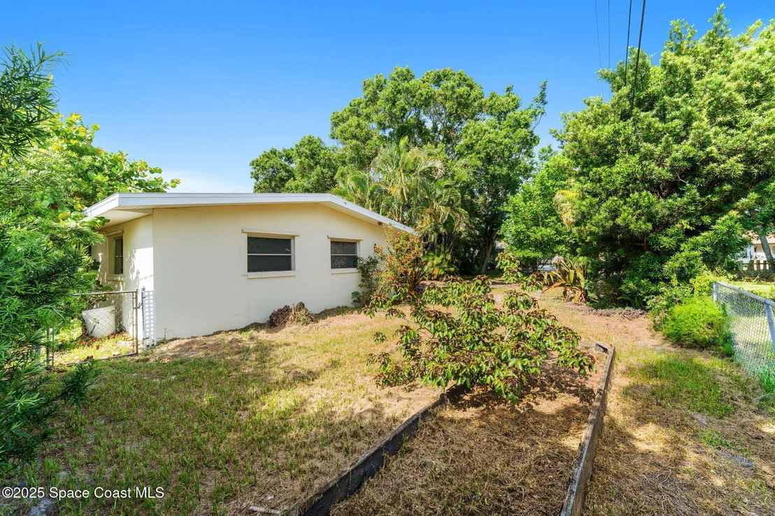 Photo of 215 Southgate Boulevard