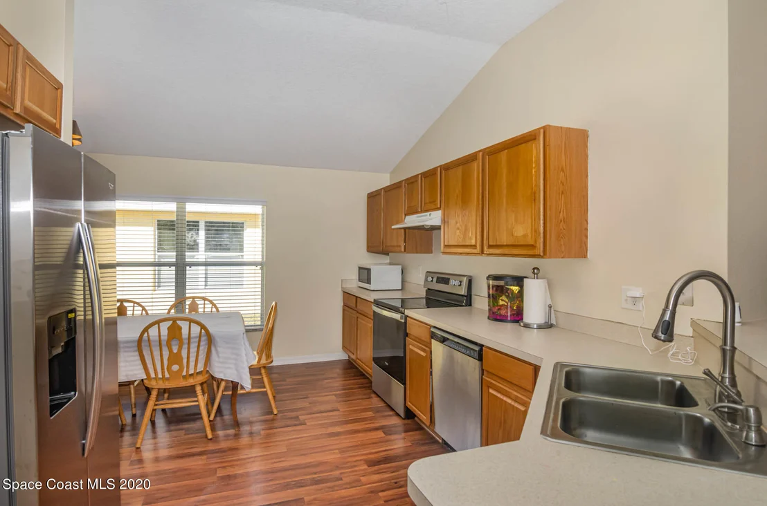Photo of 2410 Bridgeport Circle