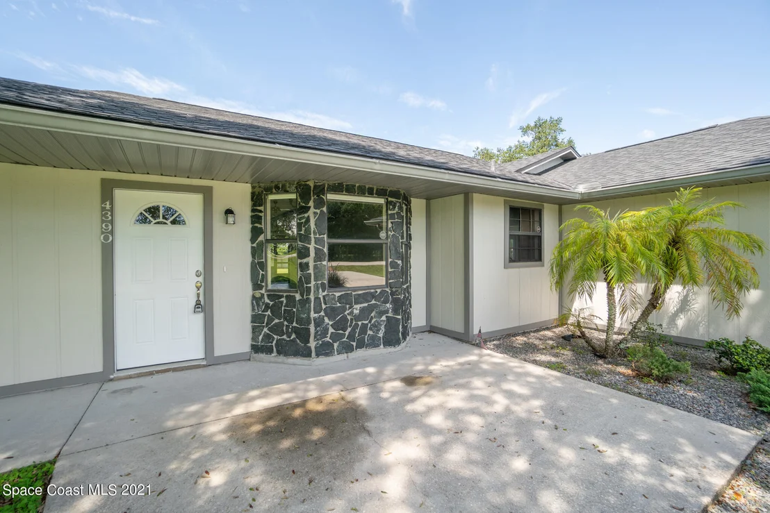 Photo of 4390 Alan Shepard Avenue