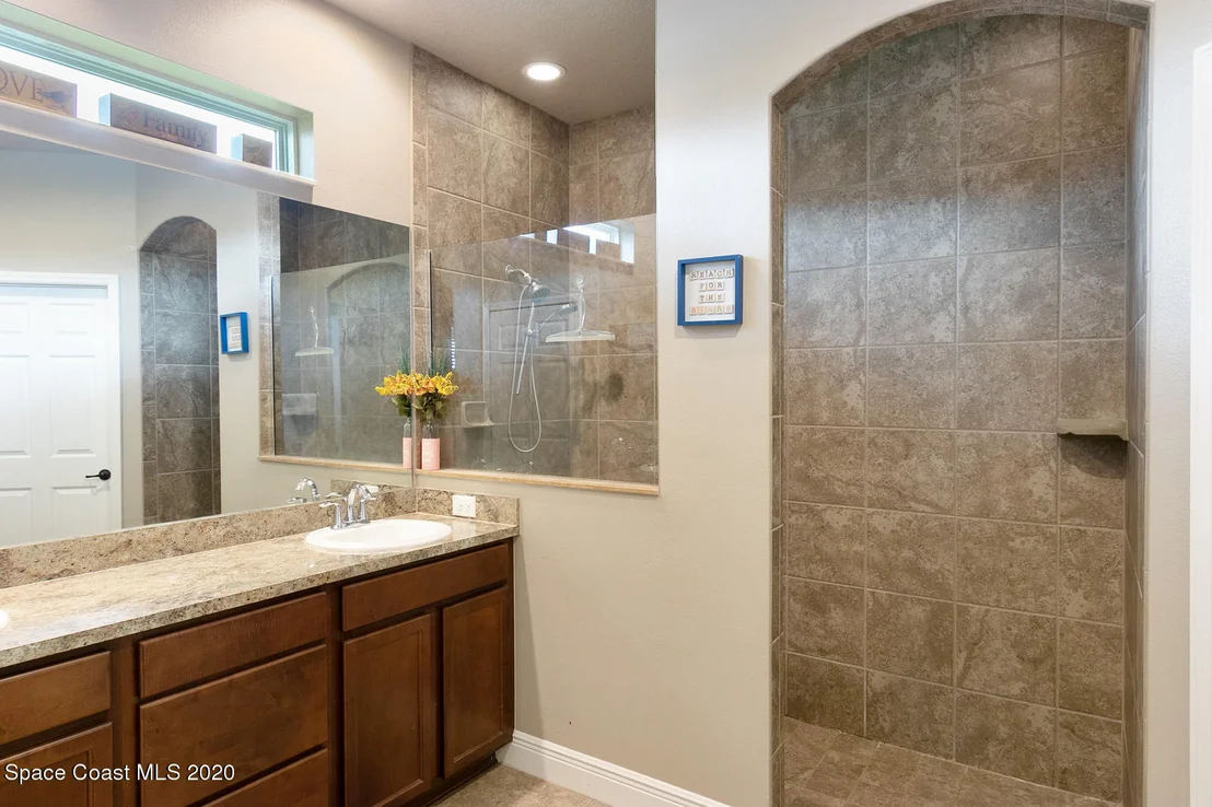 Photo of 2141 Bridgeport Circle