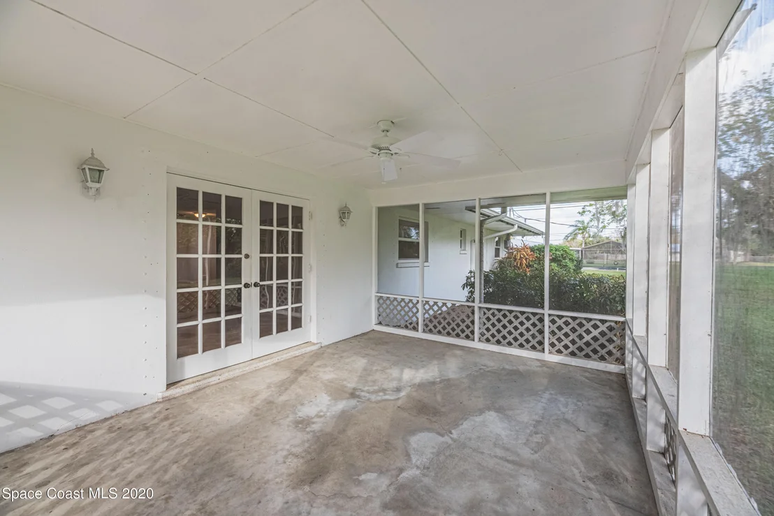 Photo of 1945 Trimble Road