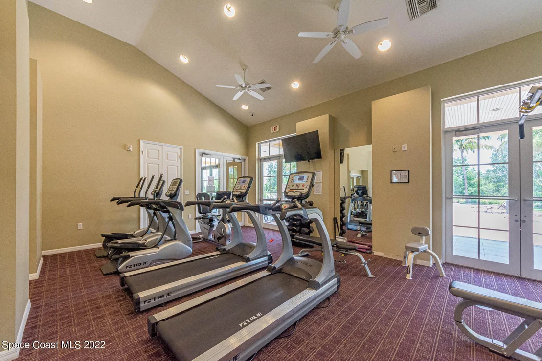 Photo of 585 Caroline Drive