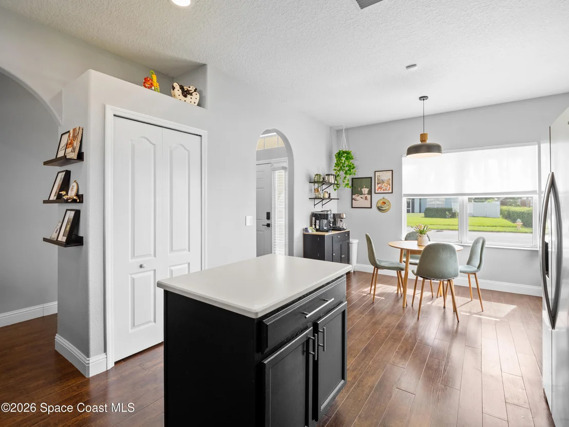 Photo of 1401 Bridgeport Circle