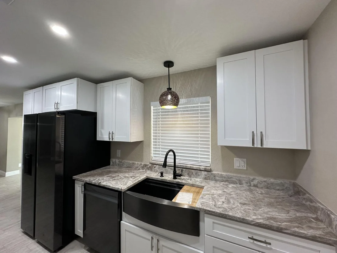 Photo of 761 Aragon Avenue NE