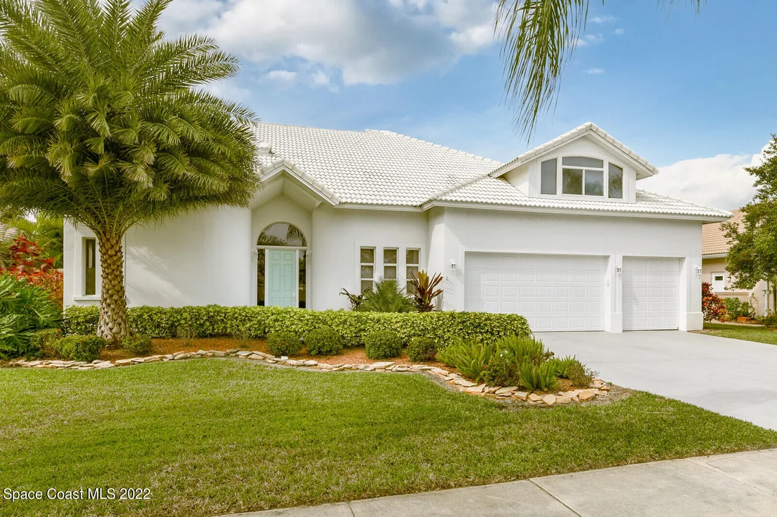 Photo of 218 Waterside Drive