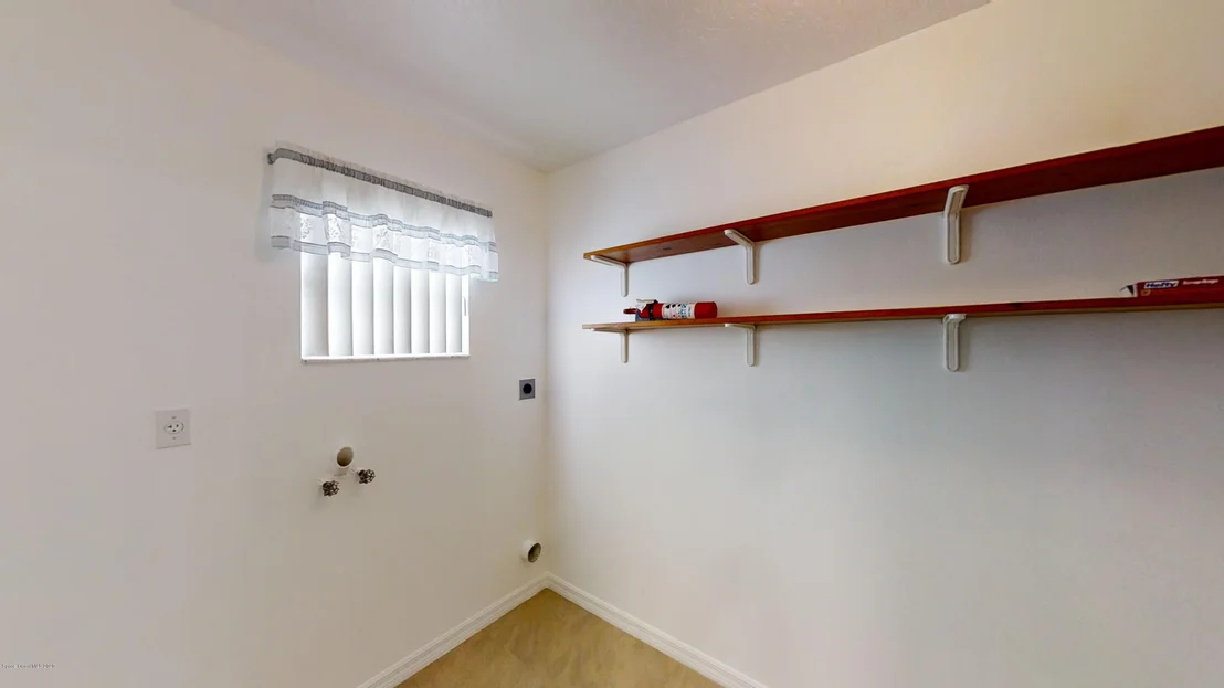 Photo of 6800 Cecil Road