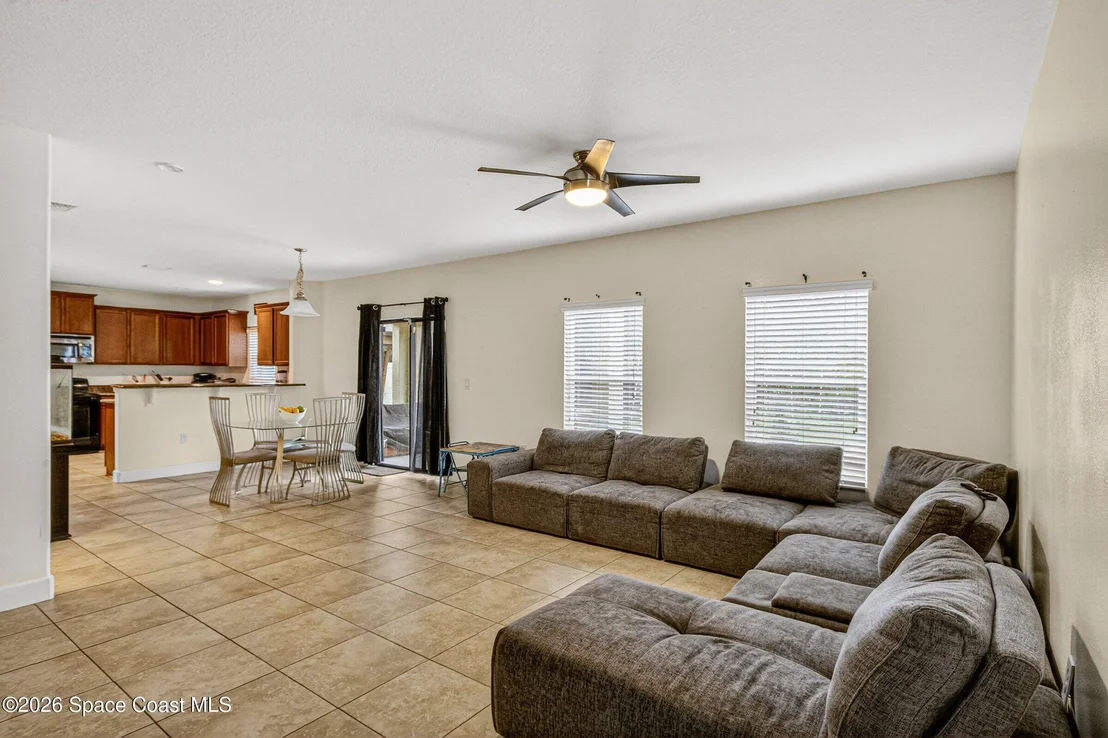 Photo of 547 Trymore Drive SE