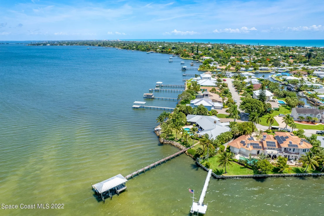 Photo of 437 River View Lane