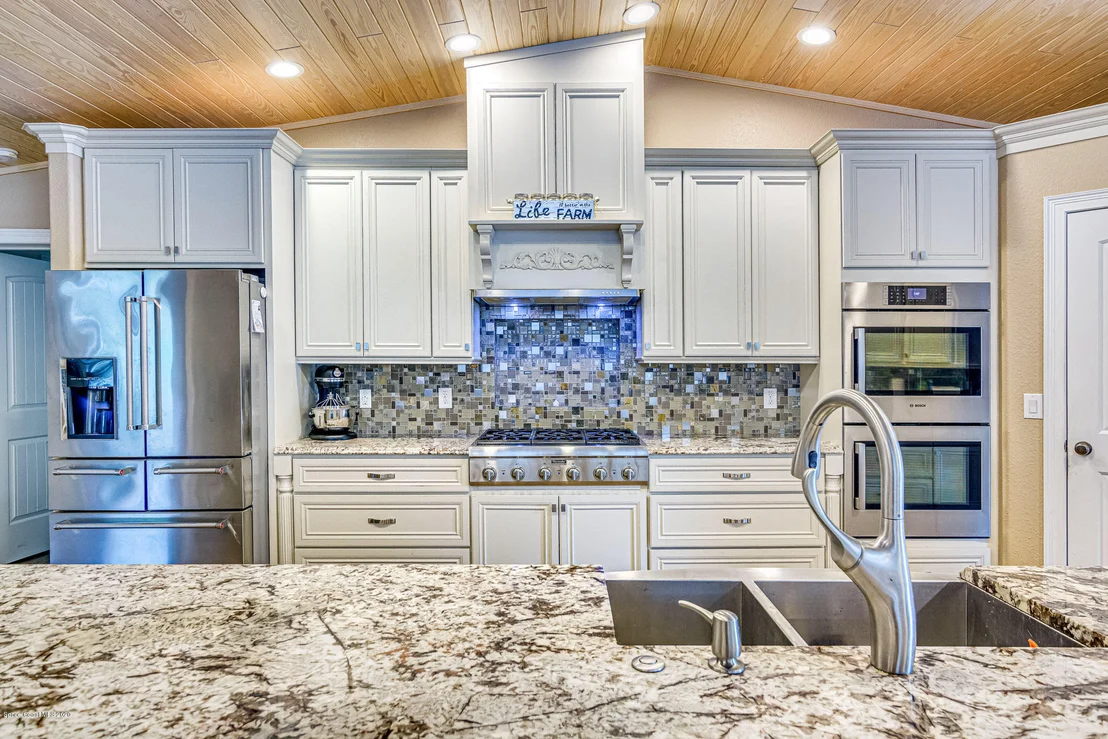 Photo of 4085 Lake Washington Road
