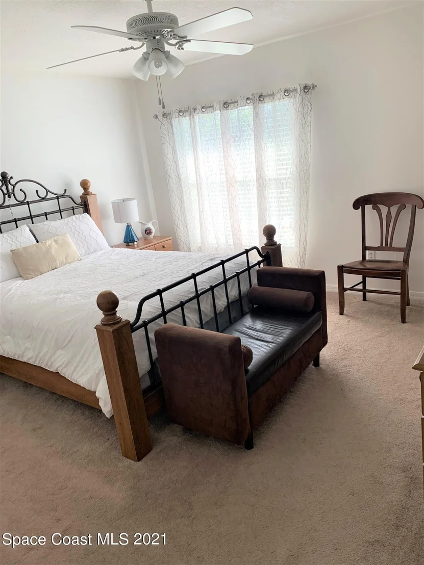 Photo of 3182 NE Edgewood Drive NE