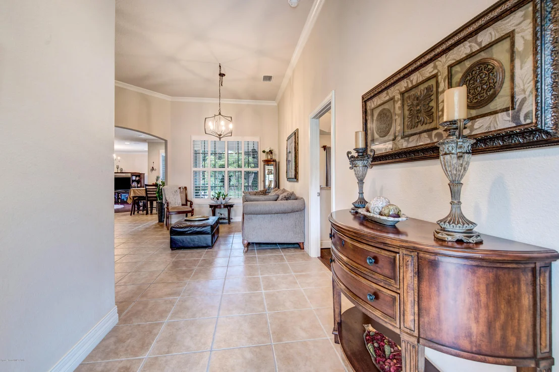 Photo of 2045 Botanica Circle
