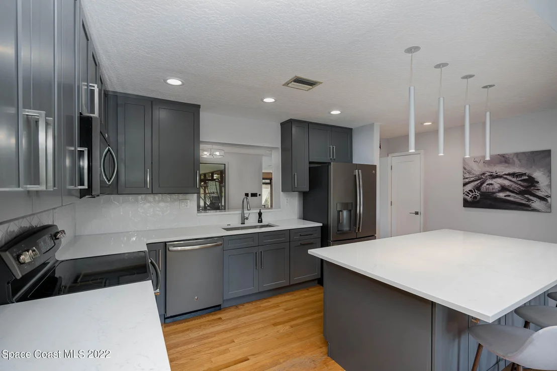 Photo of 1134 Rivermont Drive