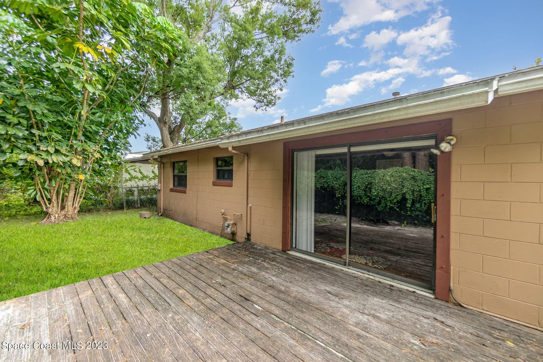 Photo of 1722 Golfview Drive